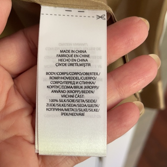 New unworn polo silk blouse. - Picture 5 of 7